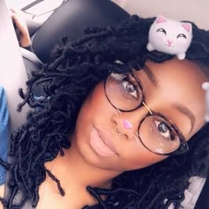 Meet your Posher, Nicole